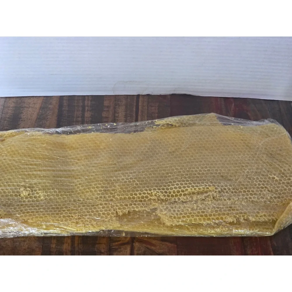 Glass Beehive Honey Pot Jar‎ with Silicone Dipper and Fresh Honeycomb Slab Set